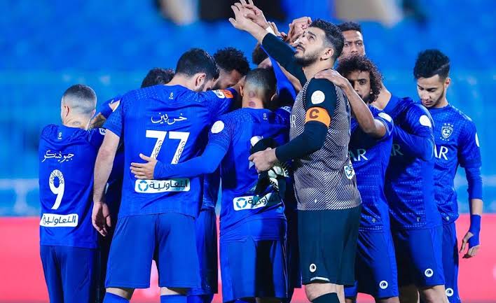 منافسة بين الهلال والنصر خارج المستطيل الأخضر قبل الديربي السعودي