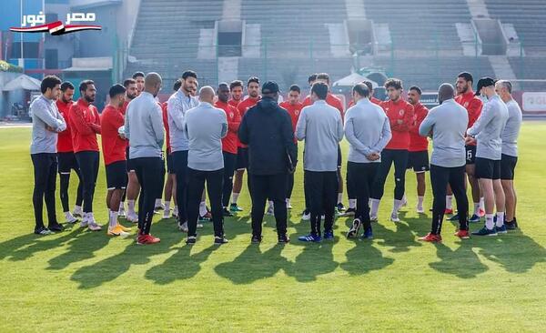 موسيماني يجتمع مع اللاعبين قبل انطلاق مران اليوم