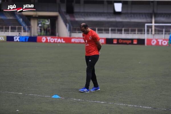 مدير الكرة بالأهلى يطالب بضرورة تحسين جودة الملاعب الإفريقية